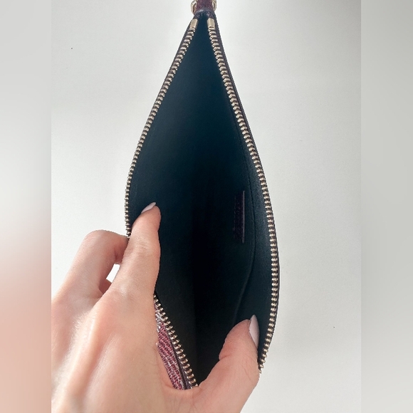 Pre-Loved Versace Embossed Sultan Clutch - Picture 5 of 9